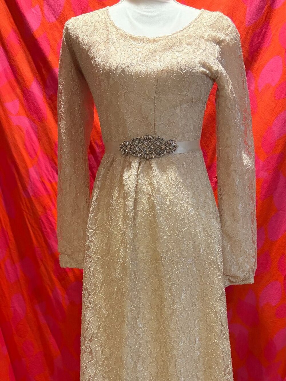 Gorgeous Cream Lace Dress with Rhinstone belt - Medium - Could be wedding dress